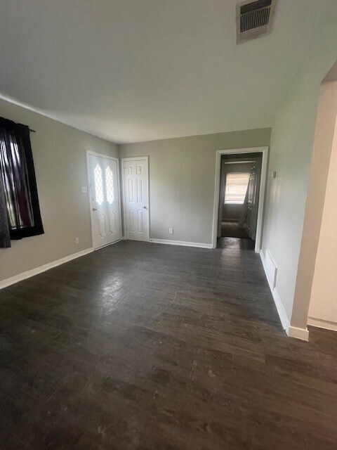 Building Photo - 8312 Granis St