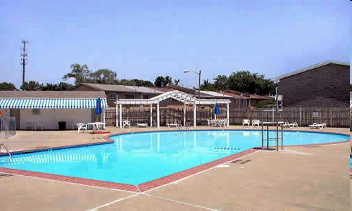 Pool - Patriot Pointe Apartments