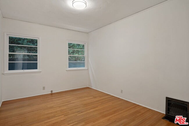 Building Photo - 240 Euclid St