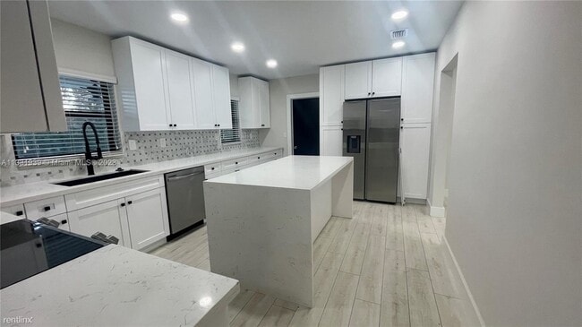 Building Photo - 3 br, 2 bath House - 8320 SW 142nd St