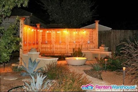 Building Photo - 18714 Canoe Brk