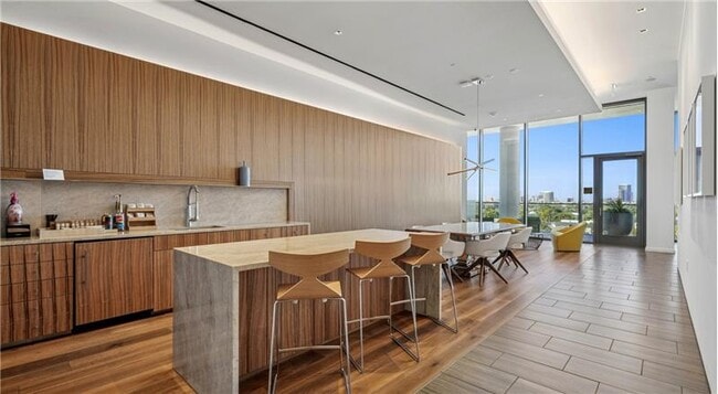 Building Photo - 3410 Yoakum Blvd