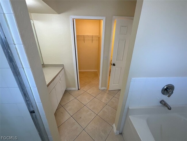 Building Photo - 4005 1st St SW