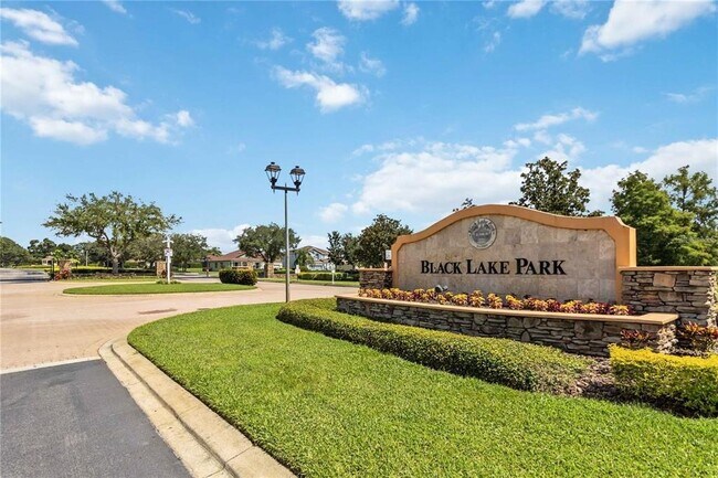 Building Photo - 545 1st Cape Coral Dr