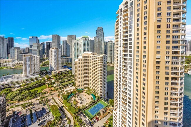 Building Photo - 808 Brickell Key Dr