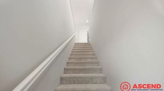 Building Photo - Newly built home located in Shafter!