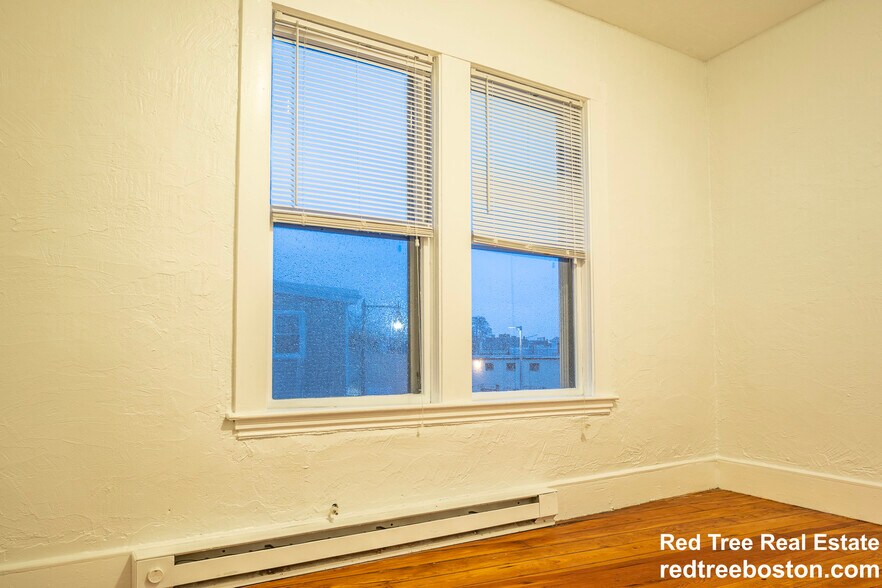 Building Photo - 301 Hancock St