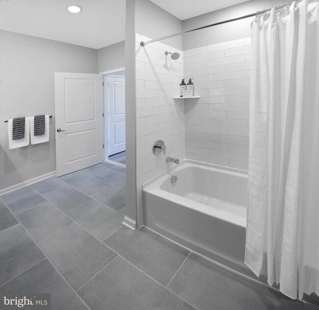 Building Photo - 410 Coleford Ln