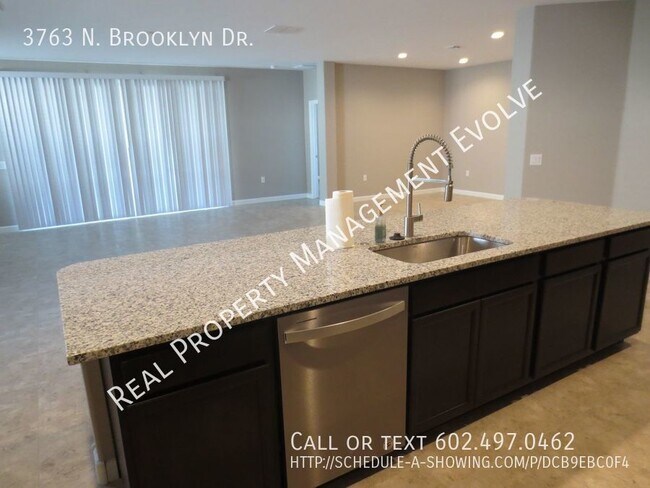 Building Photo - COME TOUR TODAY!