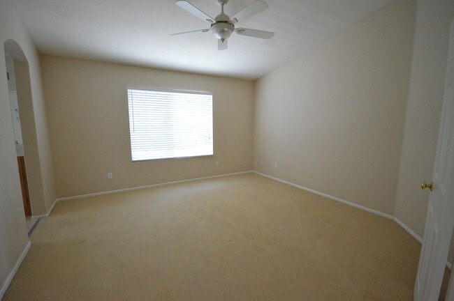 Building Photo - 4102 Castaway Cove