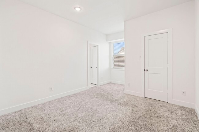 Building Photo - 7818 Starfish Arbor Dr