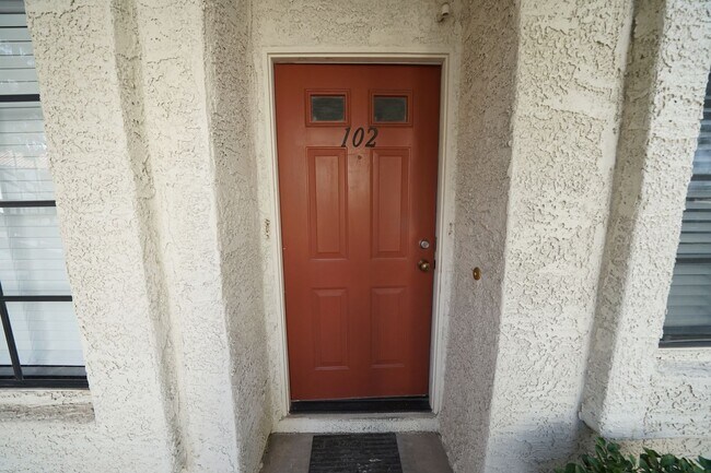 Building Photo - 4729 Nara Vista Way