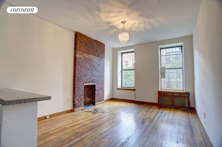 Primary Photo - 139 W 83rd St