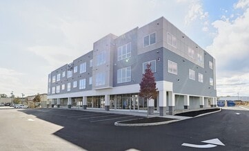 Building Photo - University Square North