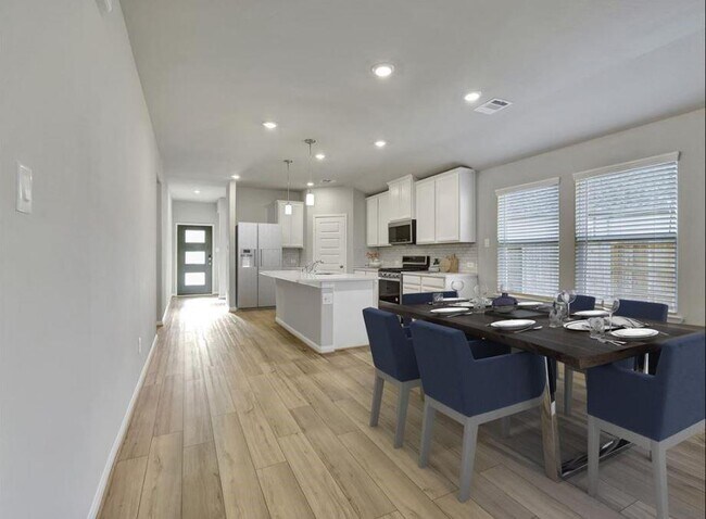 Building Photo - 216 Cresta Cv Ct