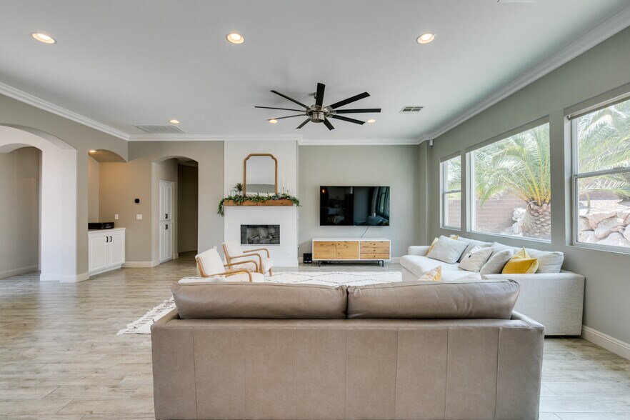 Building Photo - 65 Teahouse St