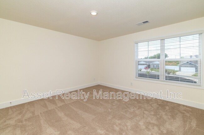 Building Photo - 5163 Runnerstone Rd