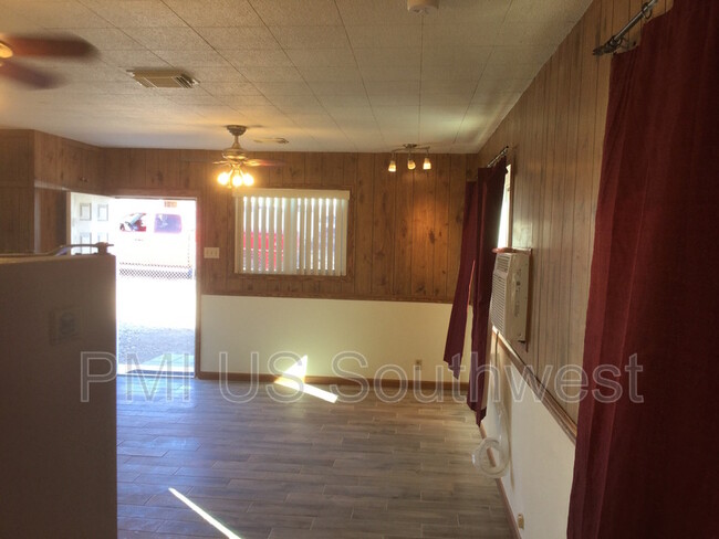 Building Photo - 2088 Del Rey Dr