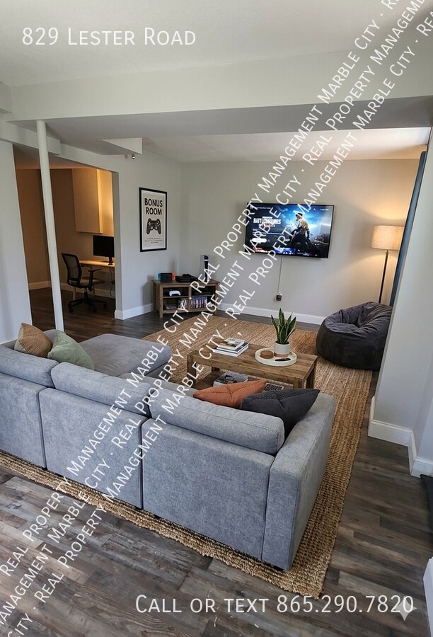 Building Photo - 829 Lester Rd