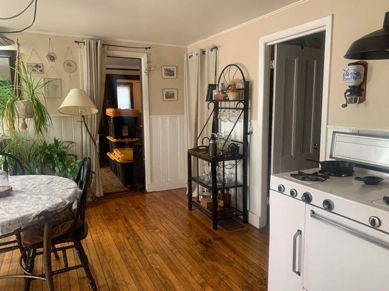 Building Photo - 92 Saint Louis St