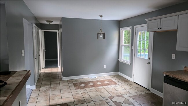 Building Photo - 7337 Hilmar Dr