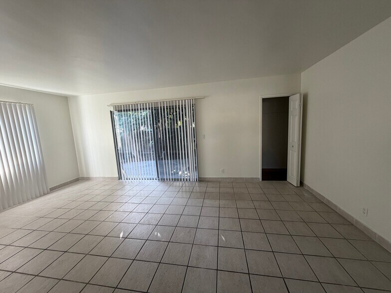 Building Photo - 6501 Stafford Ave