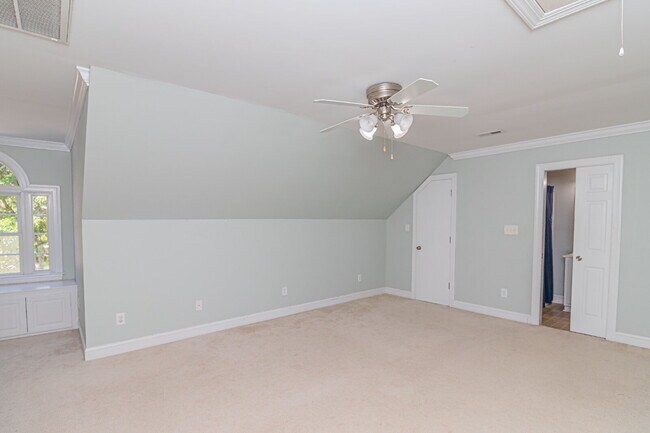 Building Photo - Stunning & Spacious Home in Walnut Hill! 4 Bedrooms | 4 Bathrooms w/ Lawn Care and Trash Service ...