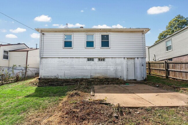 Building Photo - 9517 Lydell Dr