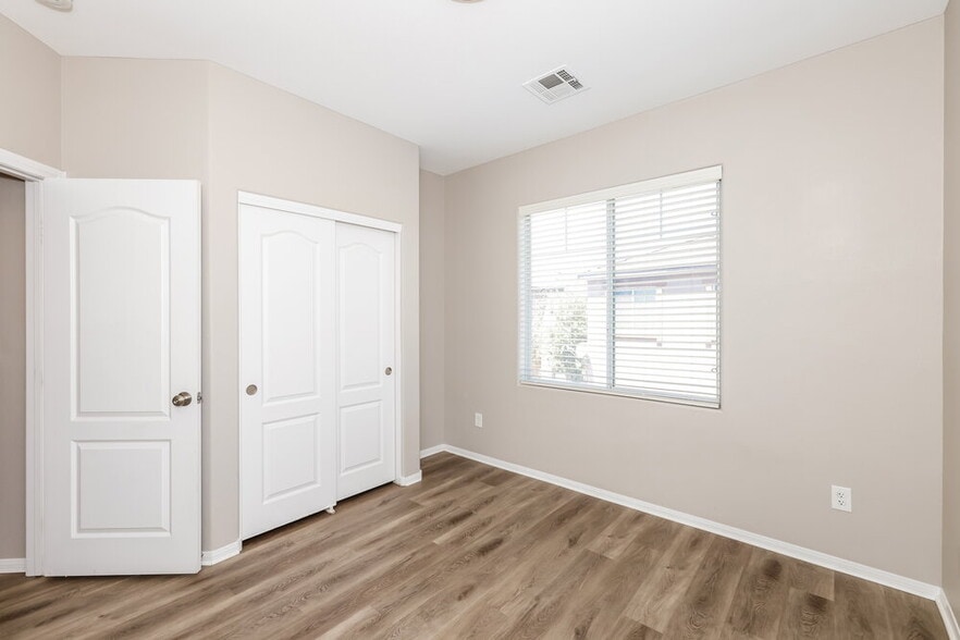 Building Photo - 643 Calamus Palm Pl