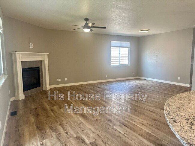 Building Photo - 2278 Stonefish Dr