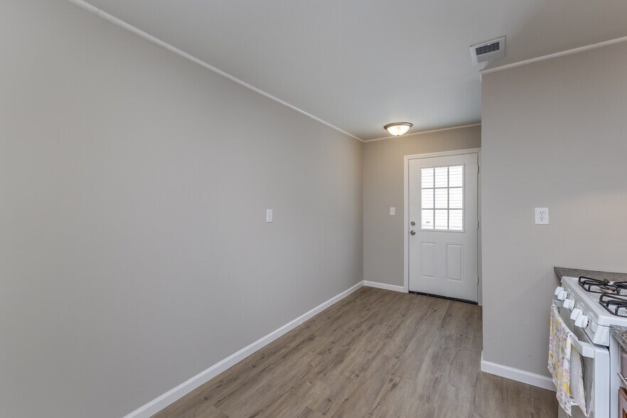 Building Photo - 3437 Redskin Dr