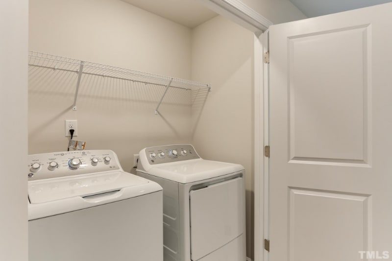 Building Photo - 808 Basswood Gln Trl