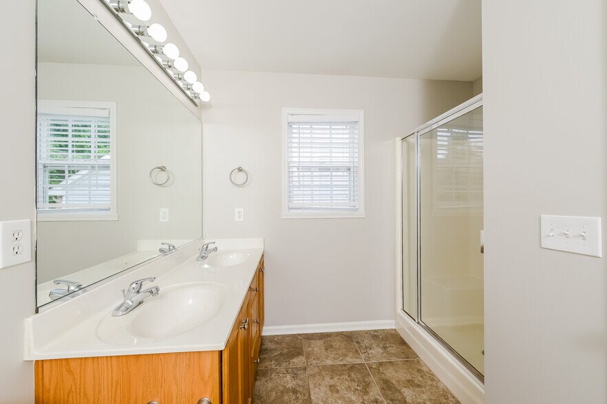 Building Photo - 5204 Mt Hope Dr