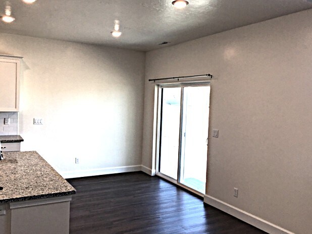 Building Photo - 825 S 825 W
