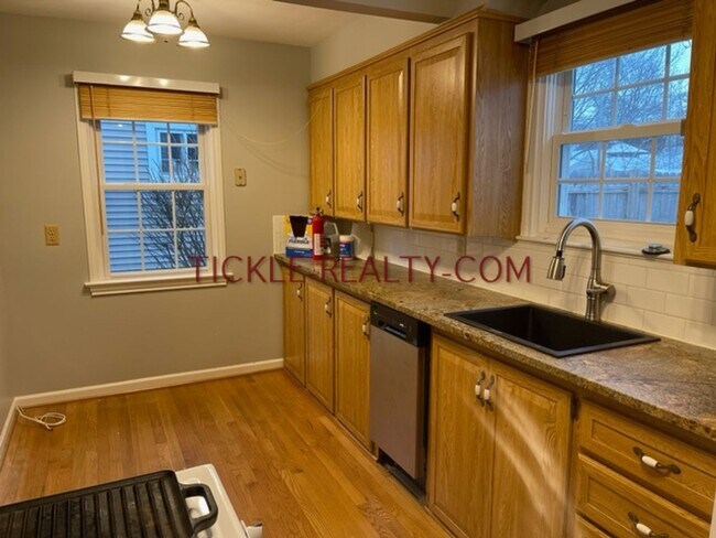 Building Photo - 3 Bedroom, 1 Bath Home with Garage, Central Air, Deck, Partially Fenced Yard