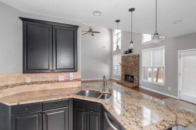 Building Photo - 13065 Tidewater Crossing