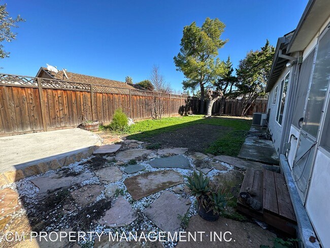 Building Photo - 4 br, 2 bath House - 5936 Jacques Drive