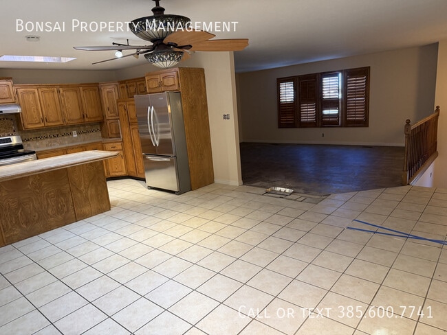 Building Photo - 1189 S 200 E