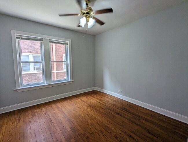 Building Photo - 5029 N Harding Ave