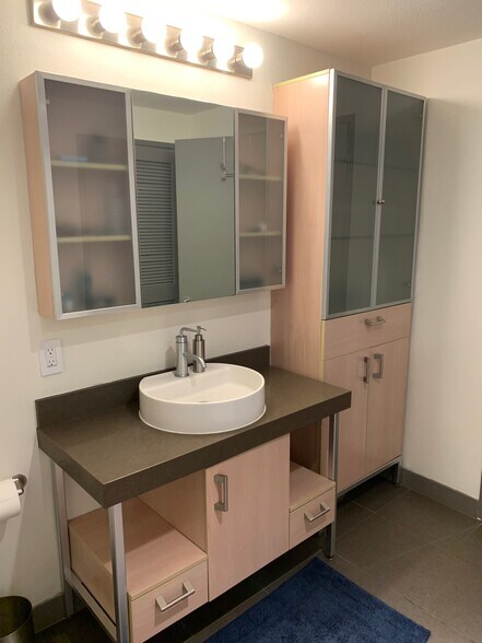 Building Photo - 1234 Wilshire Blvd