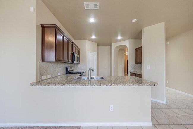 Building Photo - 7216 Brooks Ranch Rd