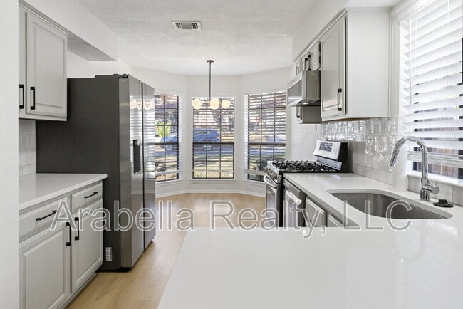 Building Photo - 8554 Timber Lodge