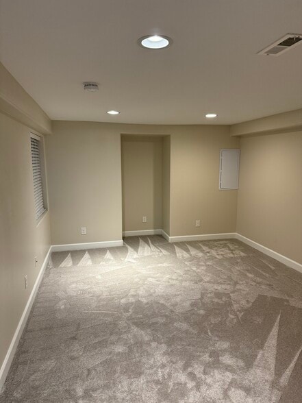 Family room - 1017 S Fraser Way