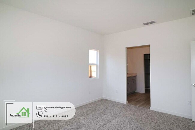 Building Photo - 3012 Legend Ln