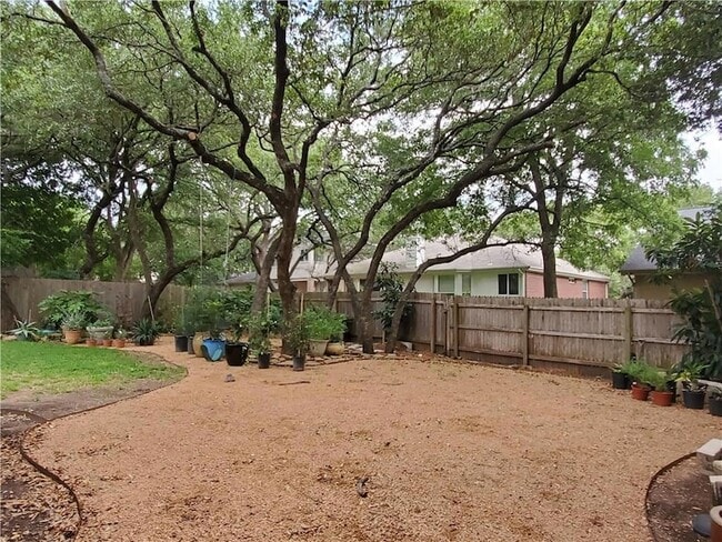 Building Photo - 1809 Dayflower Trce