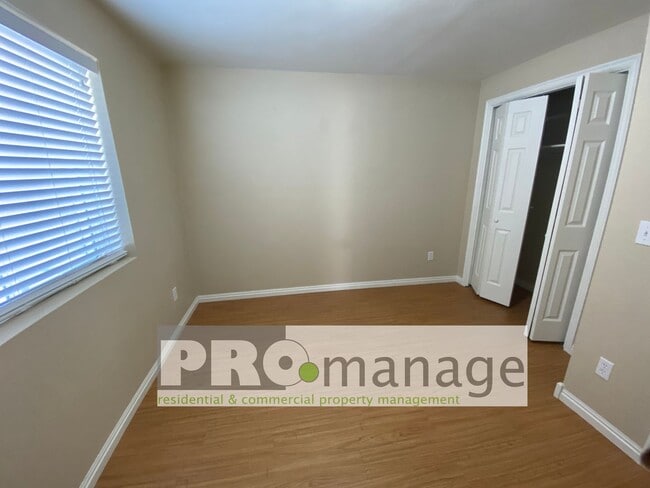 Building Photo - 4149 Birchwood Cir