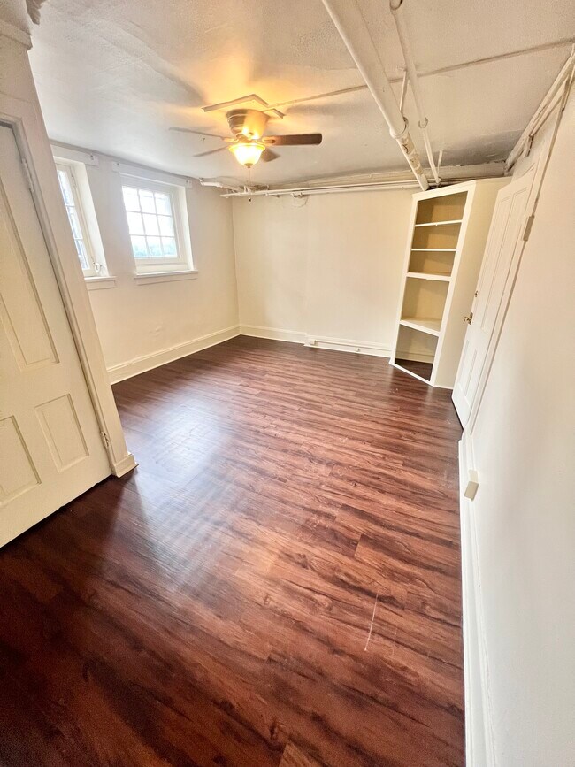 IMG_0829 - Cross Apartments