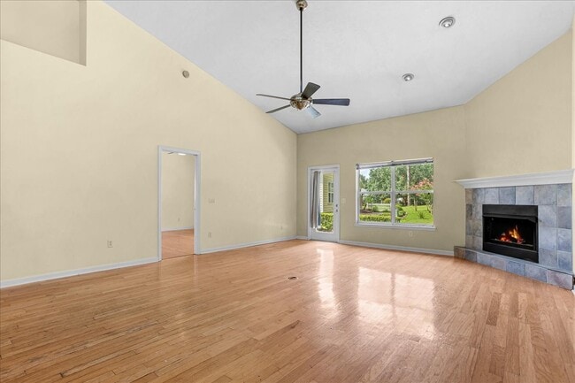 Building Photo - 11795 NW Creek Dr