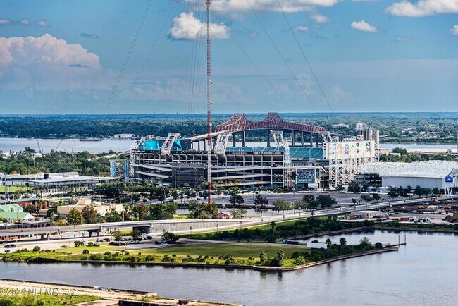 Building Photo - 1431 Riverplace Blvd