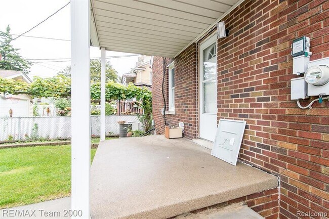Building Photo - 7527 Hartwell St